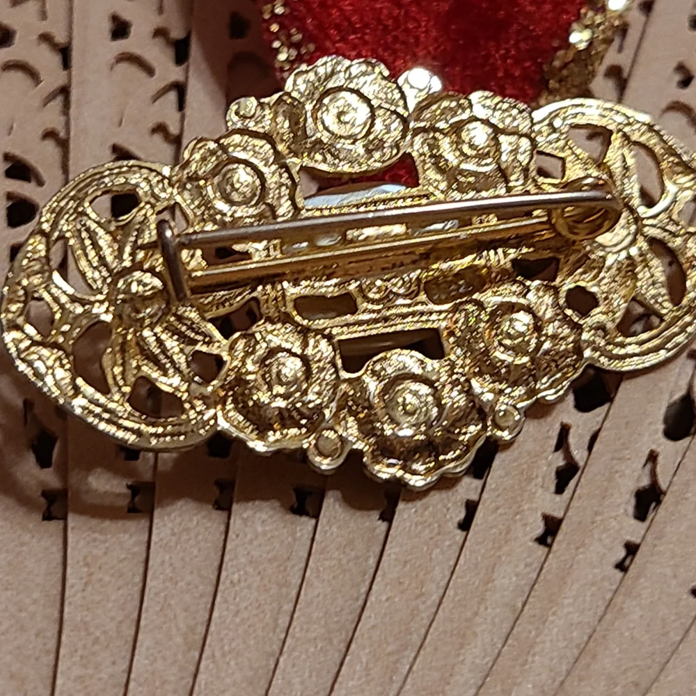 Unique Vintage Gold and Cream Brooch